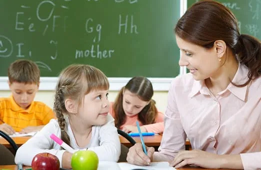 About Our Kindergarten - 黑白体育